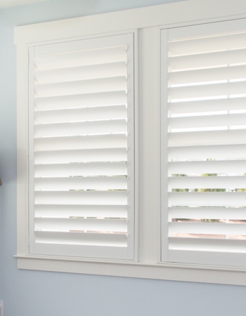 Hidden tilt rod shutters closed. Polywood shutters with hidden tilt rods in New York